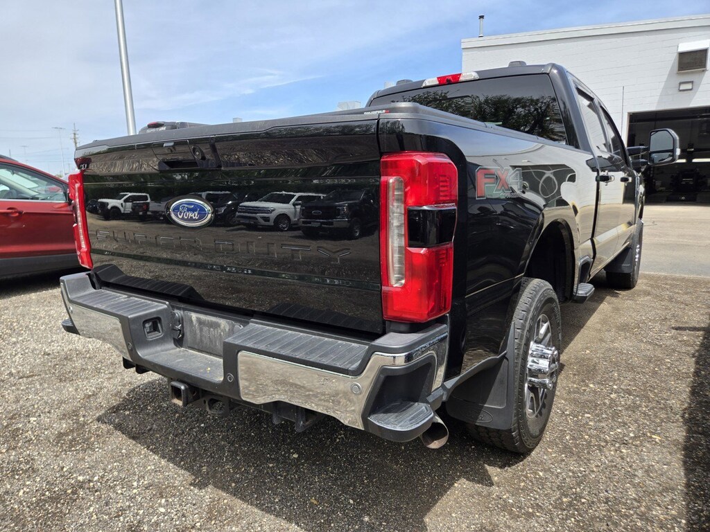 Used 2023 Ford F-350 Super Duty Crew Cab Truck