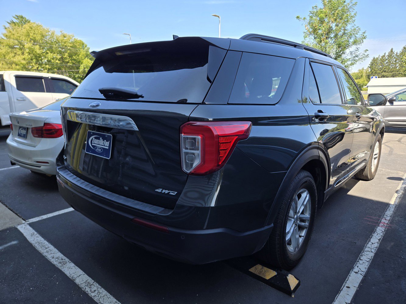 2022 Ford Explorer XLT photo 3