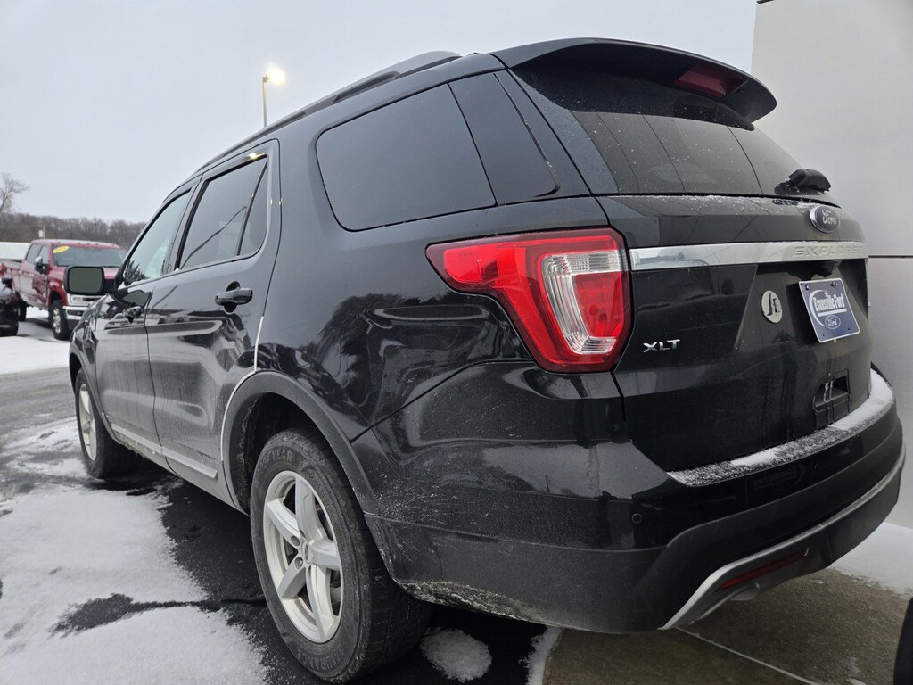 Used 2017 Ford Explorer XLT SUV