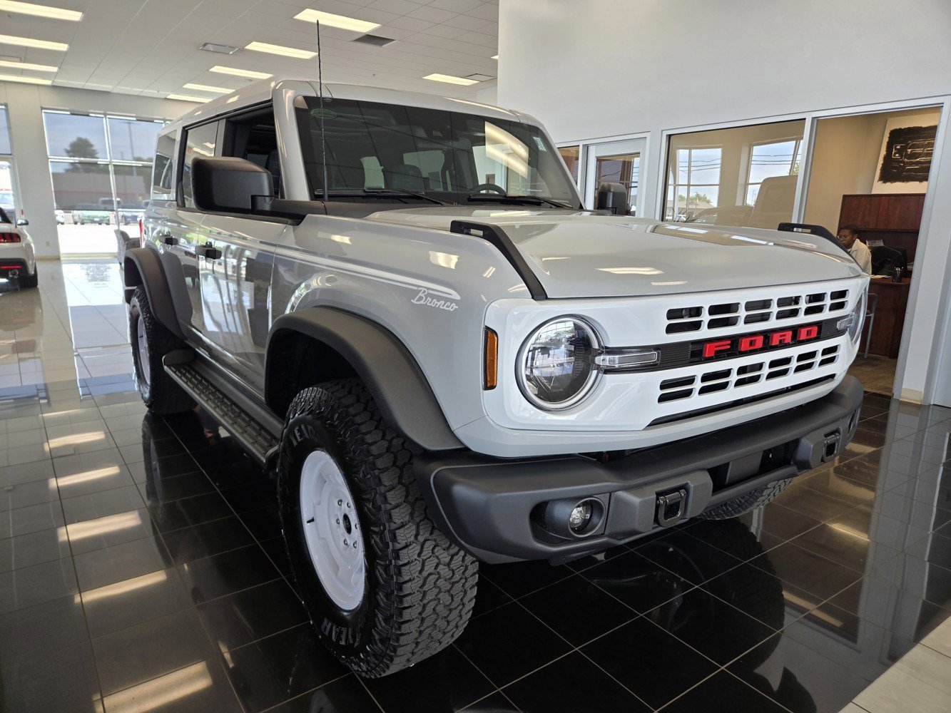 2026 Ford Bronco Heritage Edition 4x4's photo
