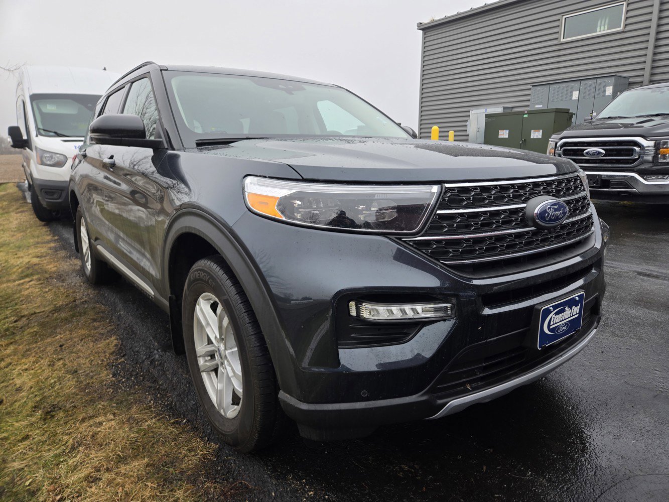 2023 Ford Explorer XLT's photo