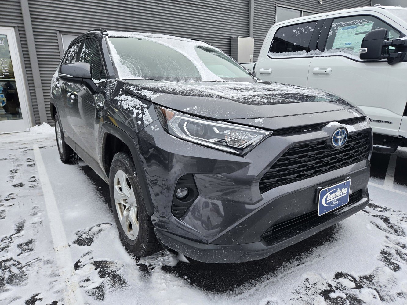 2020 Toyota RAV4 XLE's photo