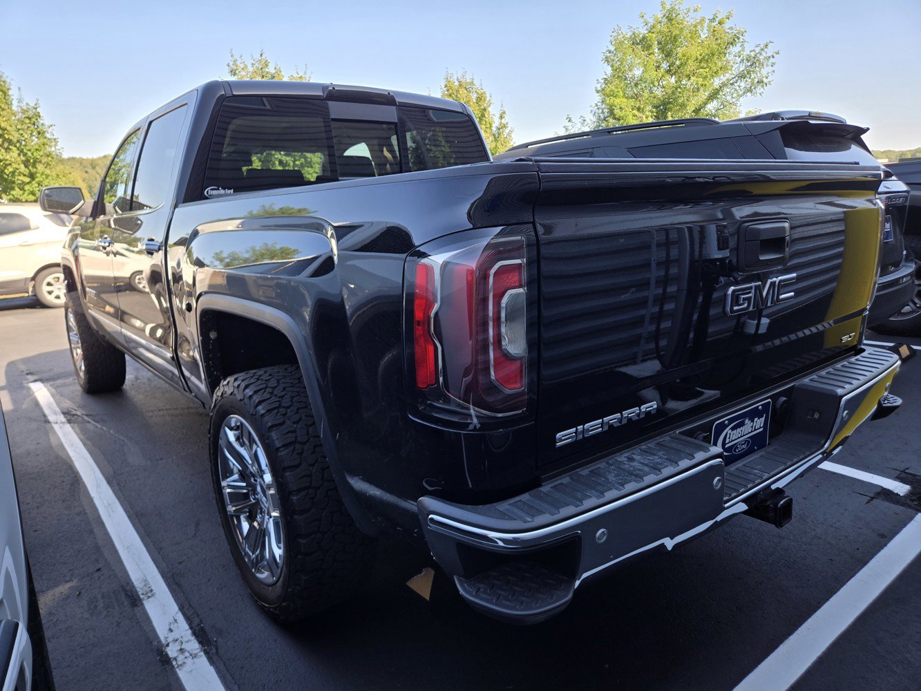 2018 Gmc Sierra 1500 SLT photo 3