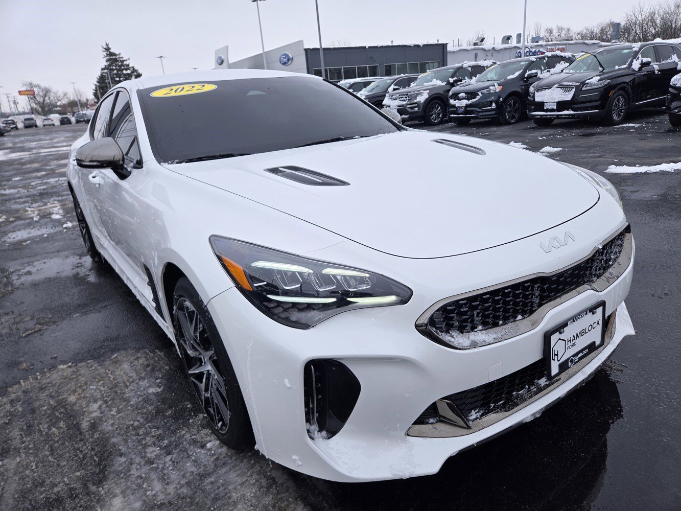 2022 Kia Stinger GT-Line's photo