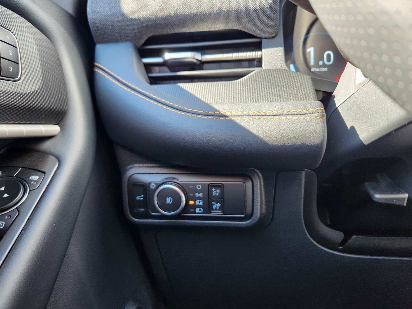 2026 Ford Explorer Tremor - Photo 17