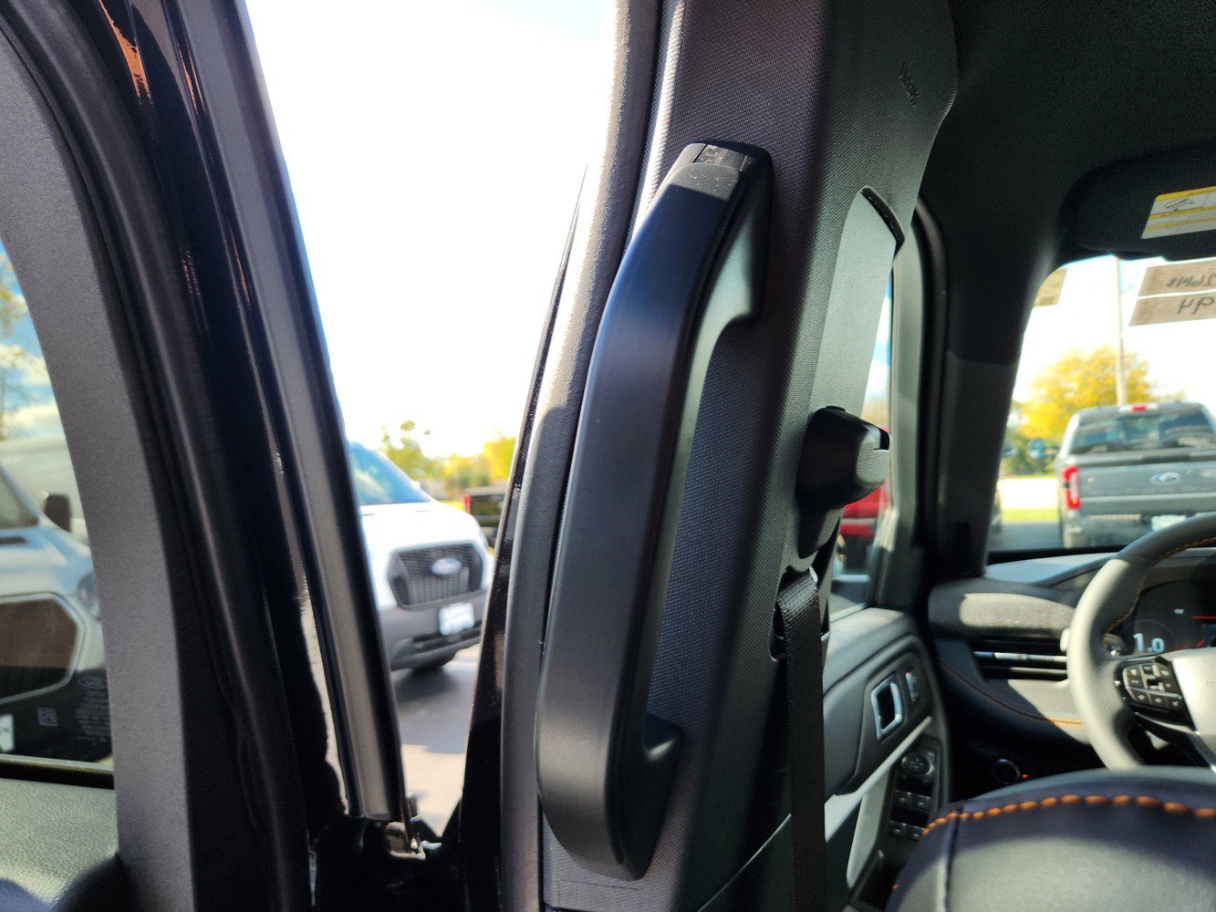2026 Ford Explorer Tremor - Photo 24