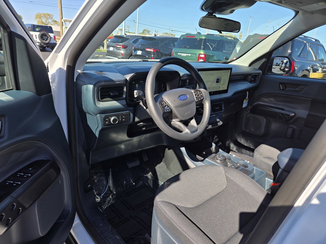 2025 Ford Maverick XL photo 2