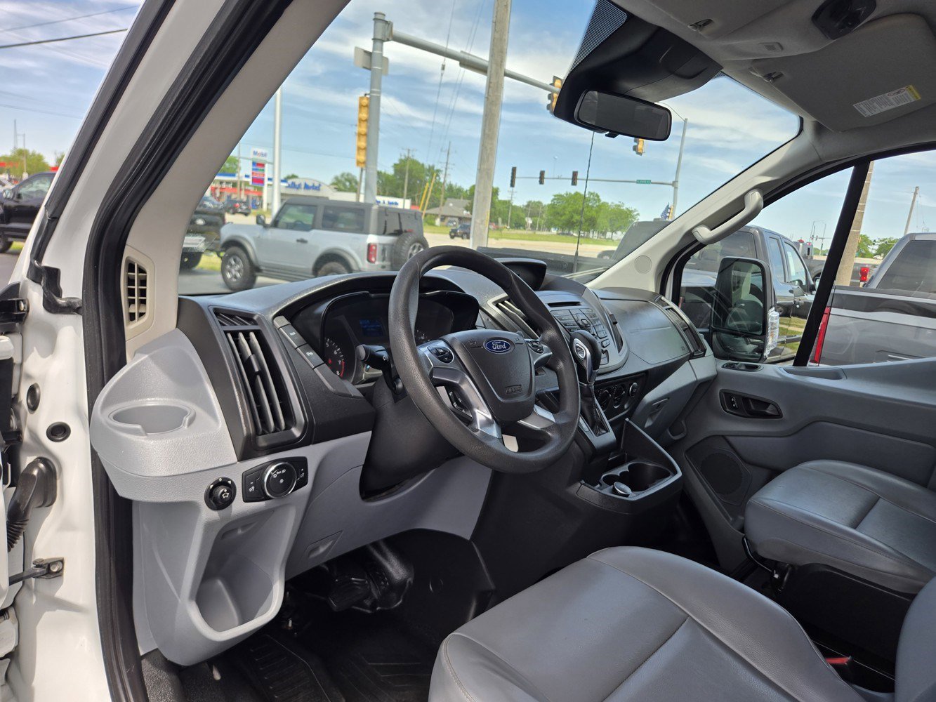 Used 2018 Ford Transit Wagon XL with VIN 1FMZK1YM7JKA32217 for sale in Belvidere, IL
