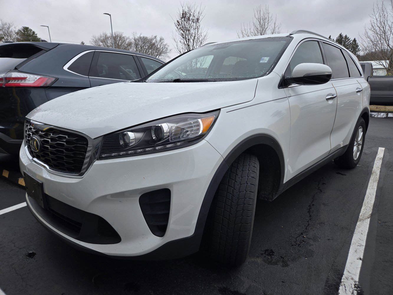 2019 Kia Sorento LX photo 2