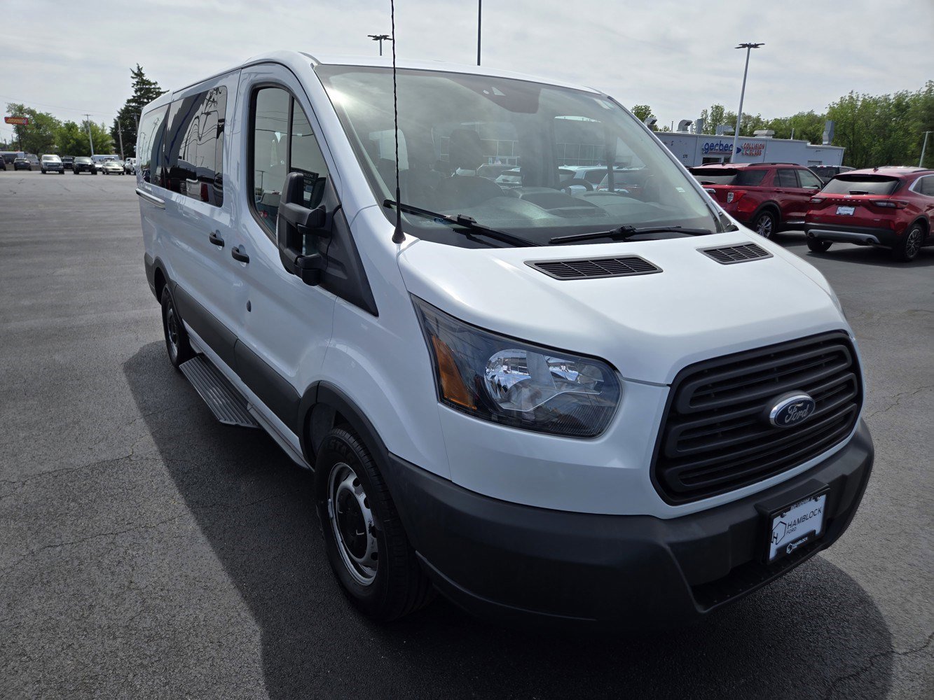 2018 Ford Transit 150 XL Wagon Low Roof Sliding Pass. 130's photo