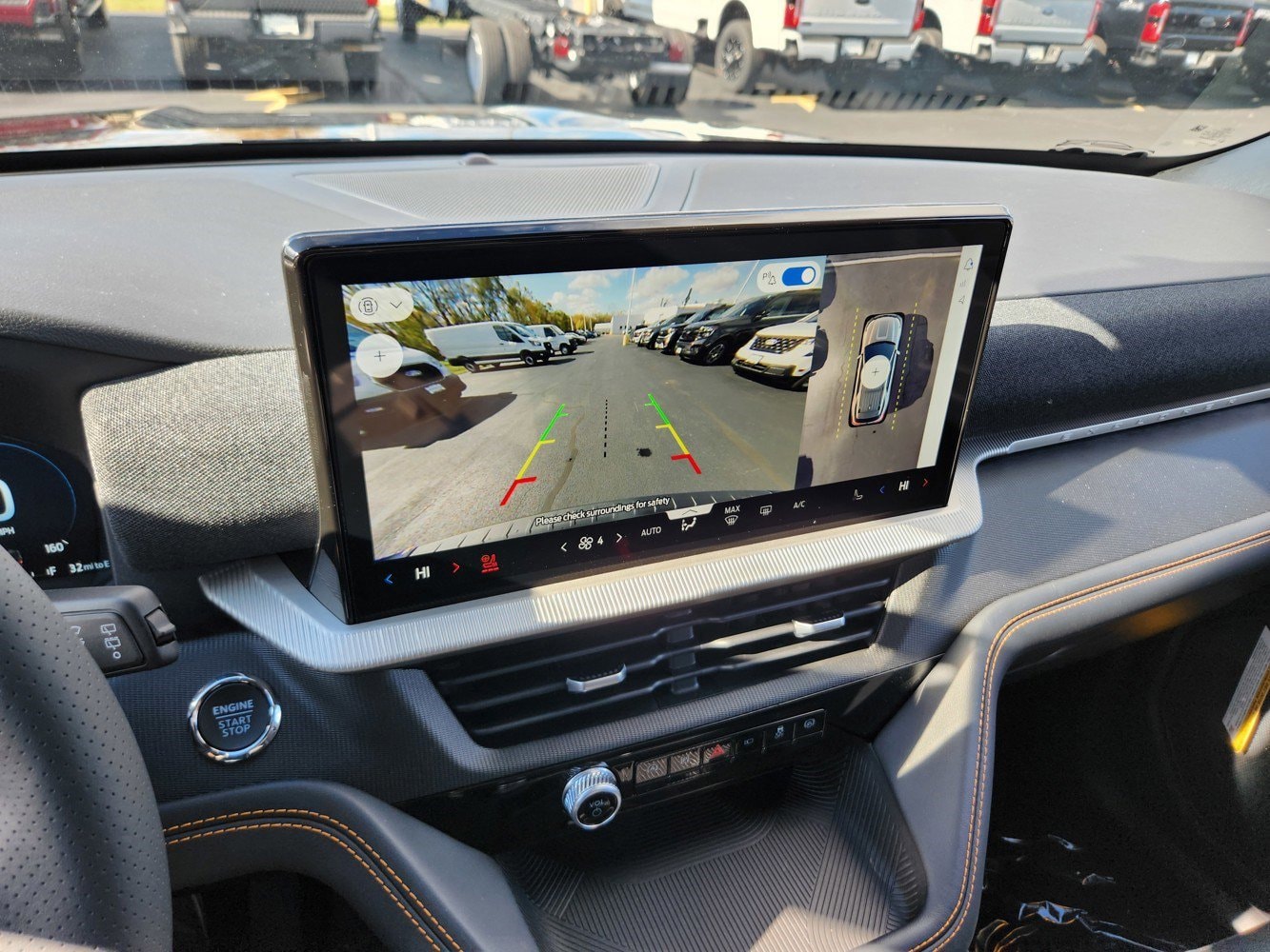 2026 Ford Explorer Tremor - Photo 11