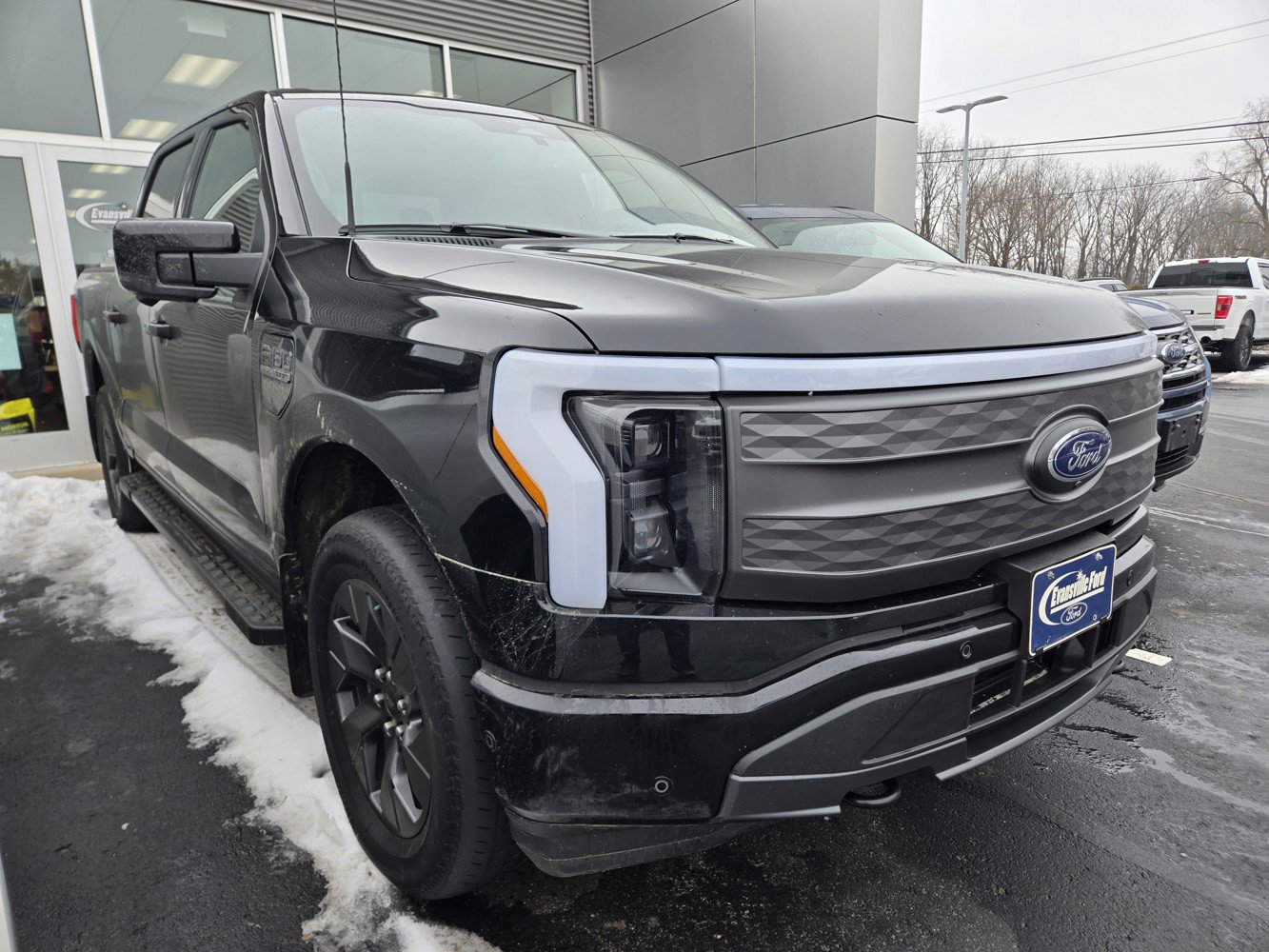 2023 Ford F-150 Lightning Lariat's photo