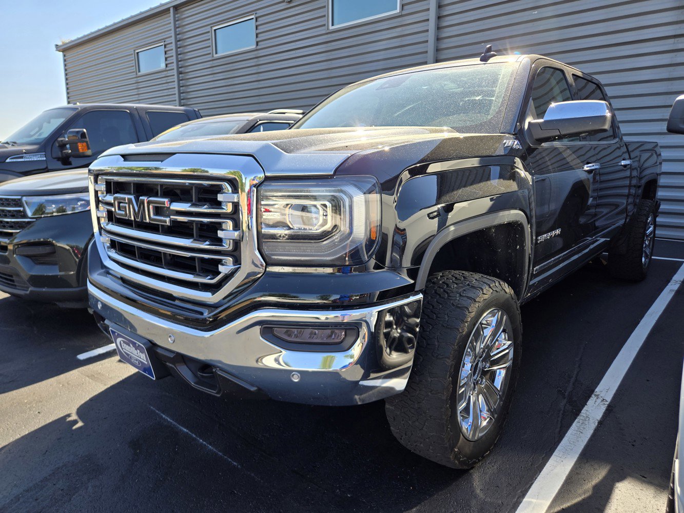2018 Gmc Sierra 1500 SLT photo 2