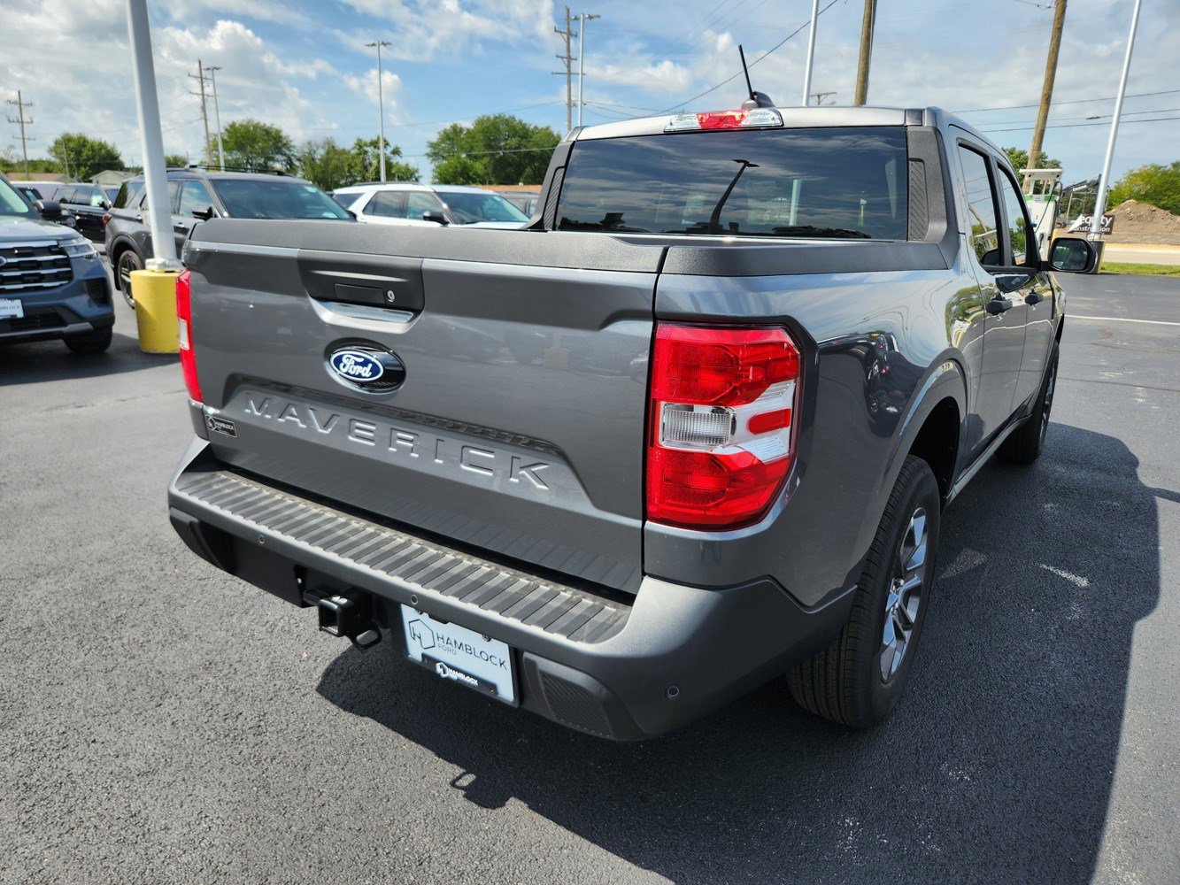 2025 Ford Maverick XLT photo 2