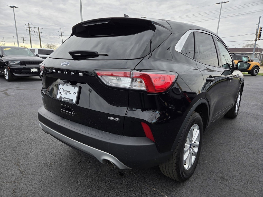 Used 2022 Ford Escape Hybrid SE SUV
