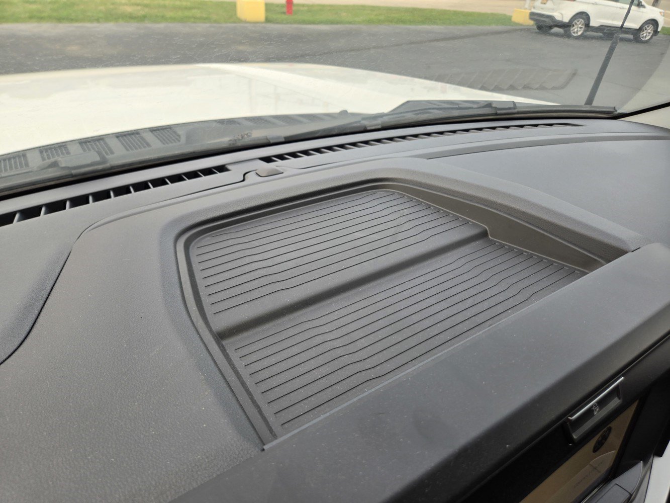 2026 Ford F-250 Super Duty XLT - Photo 6