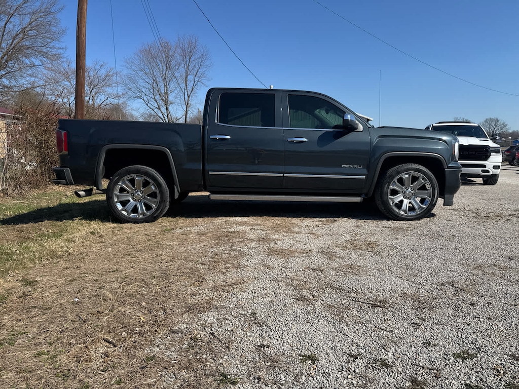 Used 2018 GMC Sierra 1500 Denali 4WD Crew Cab 143.5 4WD Crew Cab 143.5