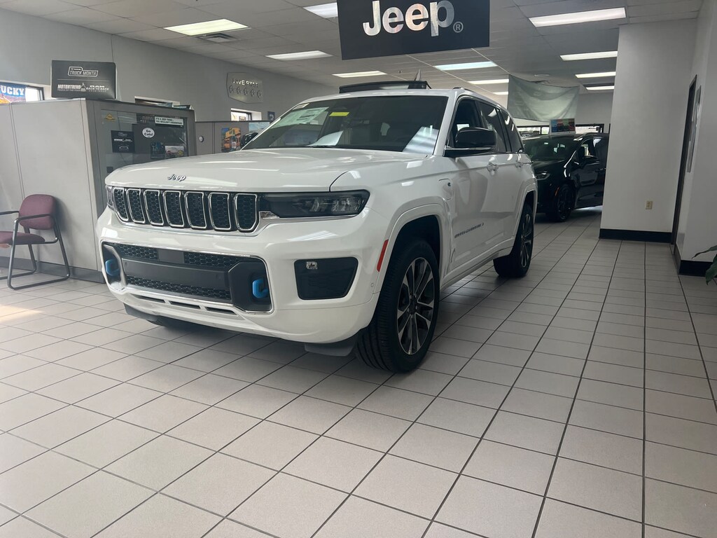 New 2023 Jeep Grand Cherokee 4xe Overland 4x4