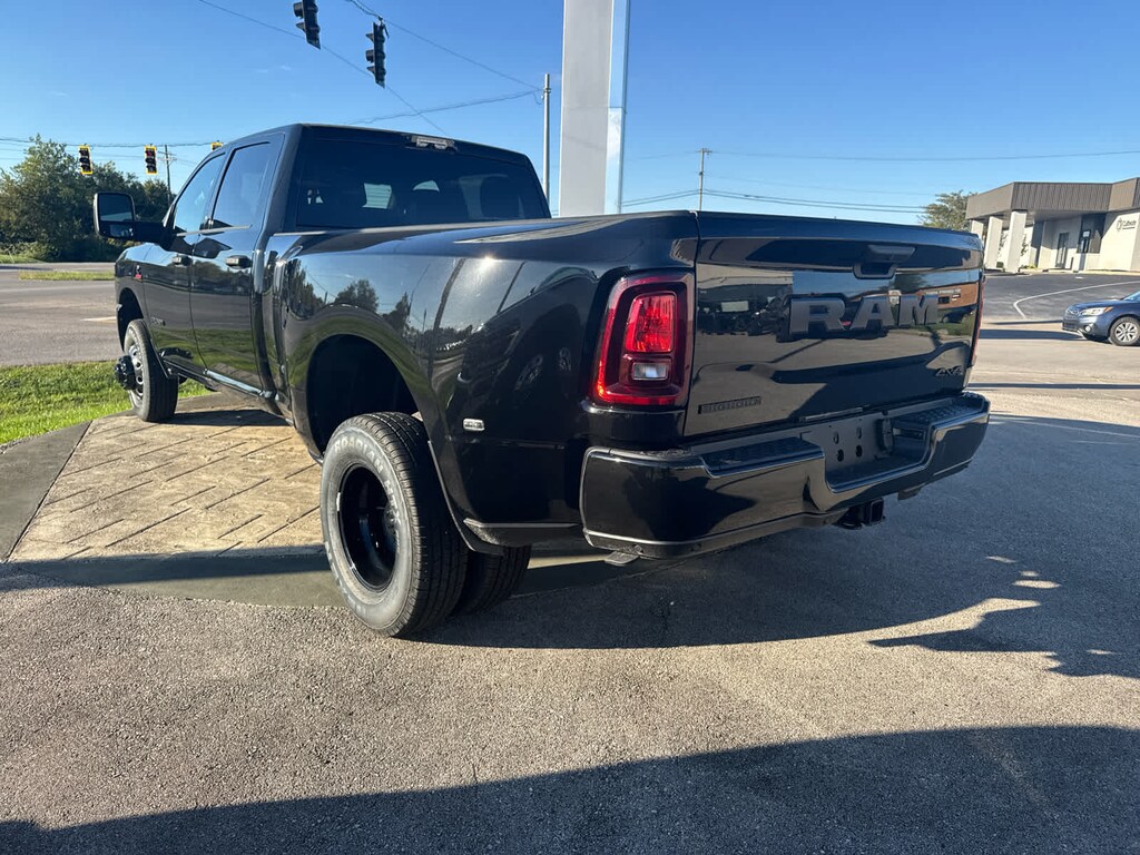 New 2025 Ram 3500 Big Horn 4x4 Crew Cab 8 Box 4x4 Crew Cab 8 Box