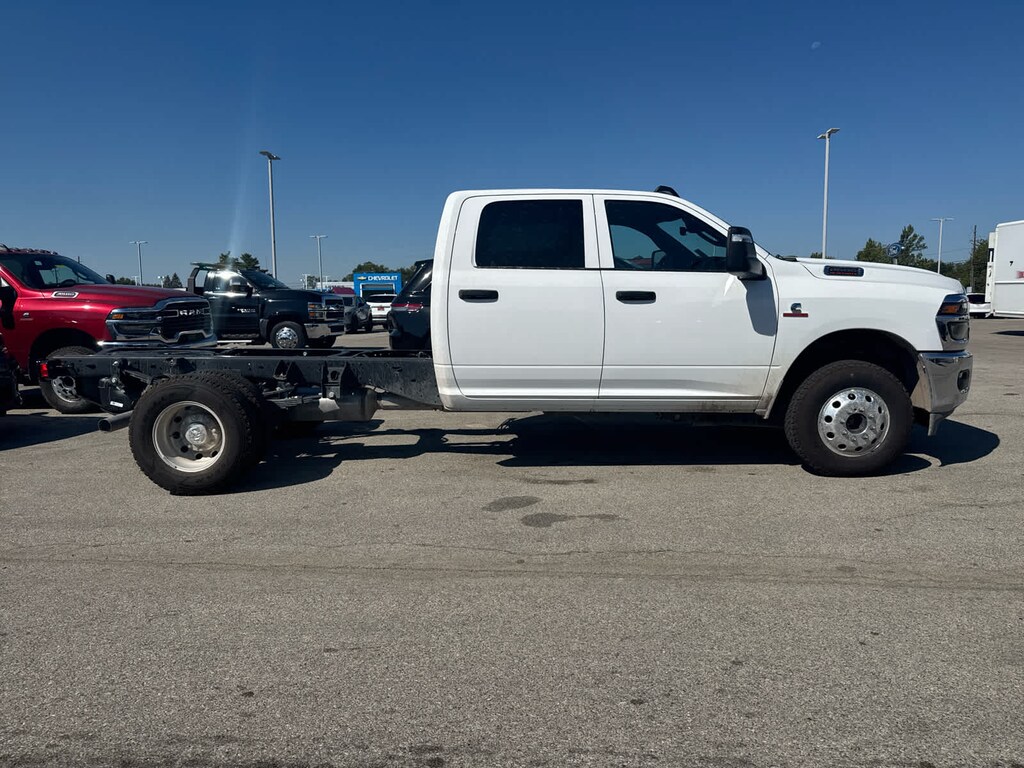 New 2026 Ram 3500 Chassis Cab Tradesman 4WD Crew Cab 60 CA 172.4 WB 4WD Crew Cab 60 CA 172.4 WB