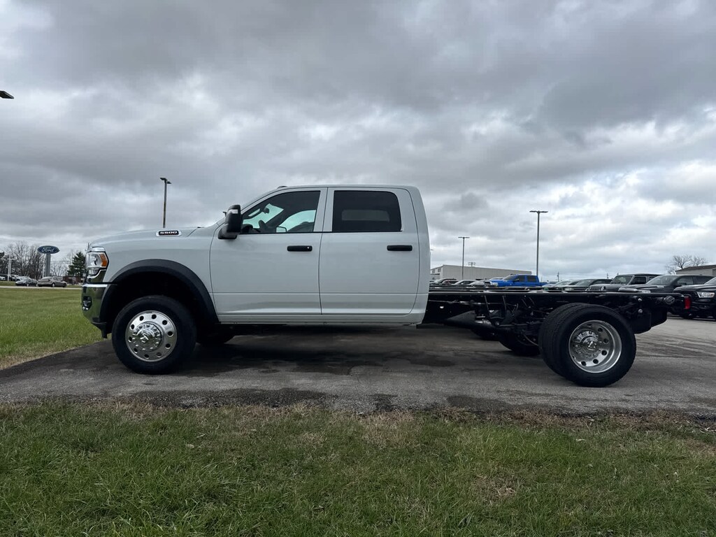New 2024 Ram 5500 Chassis Cab Tradesman 4x4 Crew Cab 60 CA 173.4 WB 4x4 Crew Cab 60 CA 173.4 WB