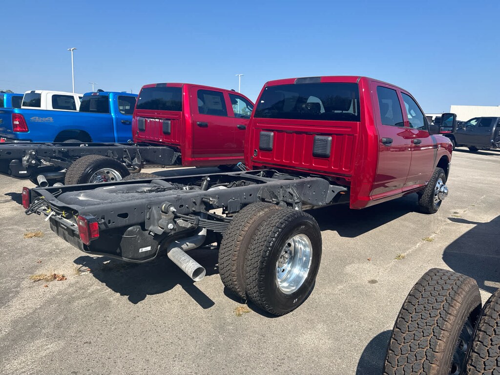New 2026 Ram 3500 Chassis Cab Tradesman 4WD Crew Cab 60 CA 172.4 WB 4WD Crew Cab 60 CA 172.4 WB