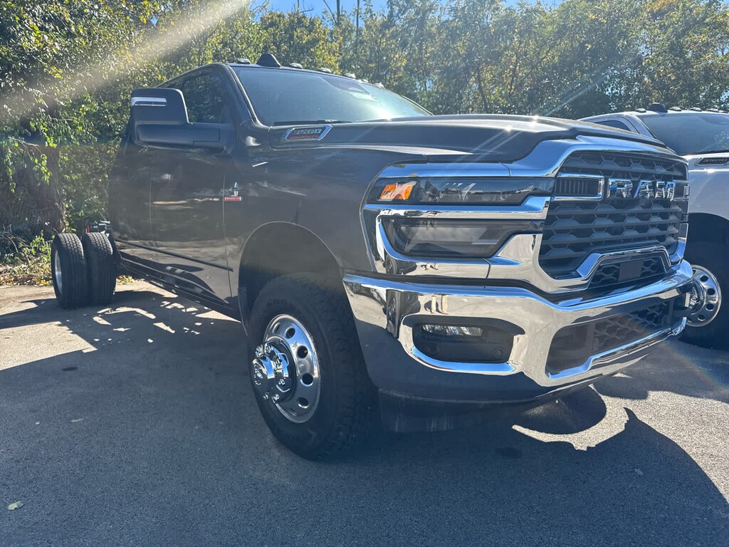 New 2026 Ram 3500 Chassis Cab Tradesman 4WD Crew Cab 60 CA 172.4 WB 4WD Crew Cab 60 CA 172.4 WB