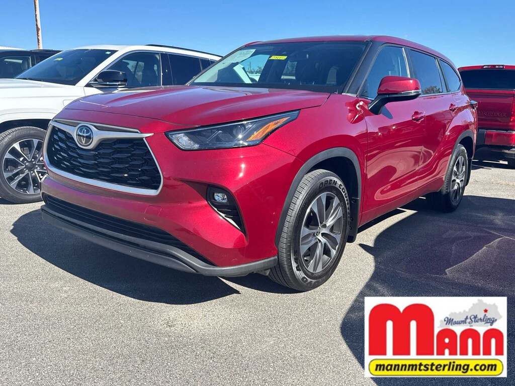 Used 2023 Toyota Highlander LE AWD (Natl)