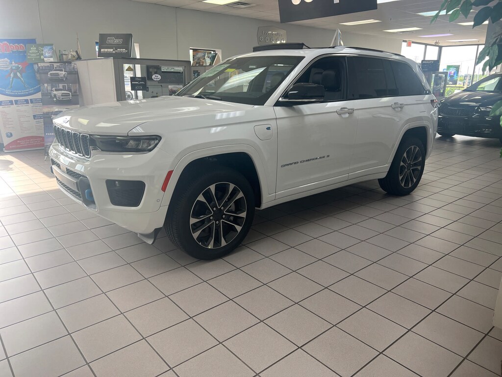 New 2023 Jeep Grand Cherokee 4xe Overland 4x4