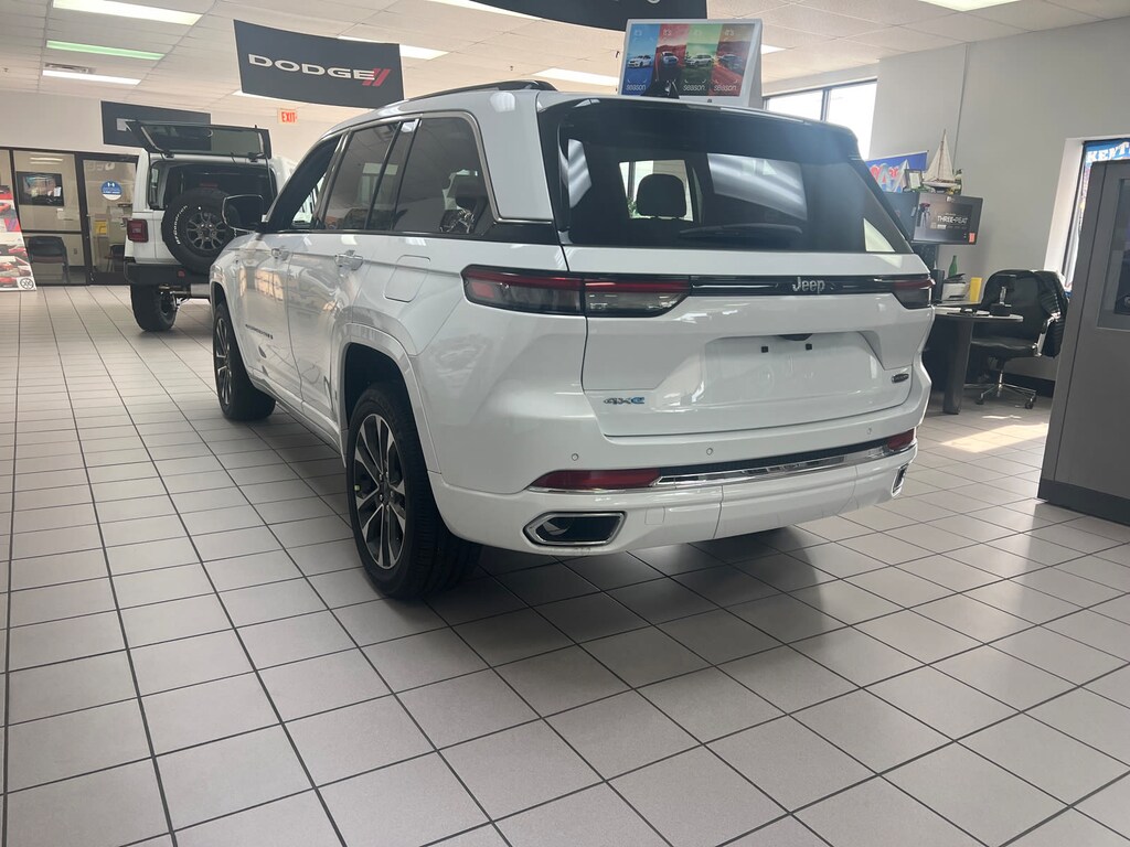 New 2023 Jeep Grand Cherokee 4xe Overland 4x4