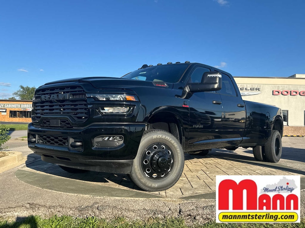 New 2025 Ram 3500 Big Horn 4x4 Crew Cab 8 Box 4x4 Crew Cab 8 Box