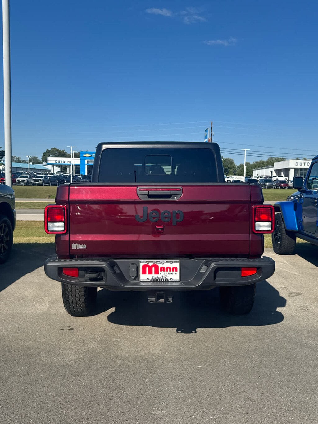 Used 2021 Jeep Gladiator Willys 4x4 4x4