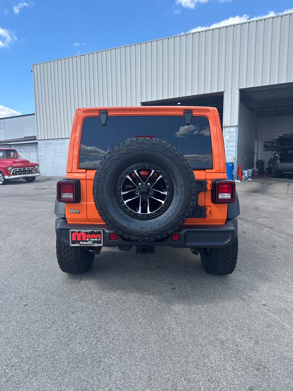 New 2025 Jeep Wrangler Willys 4x4