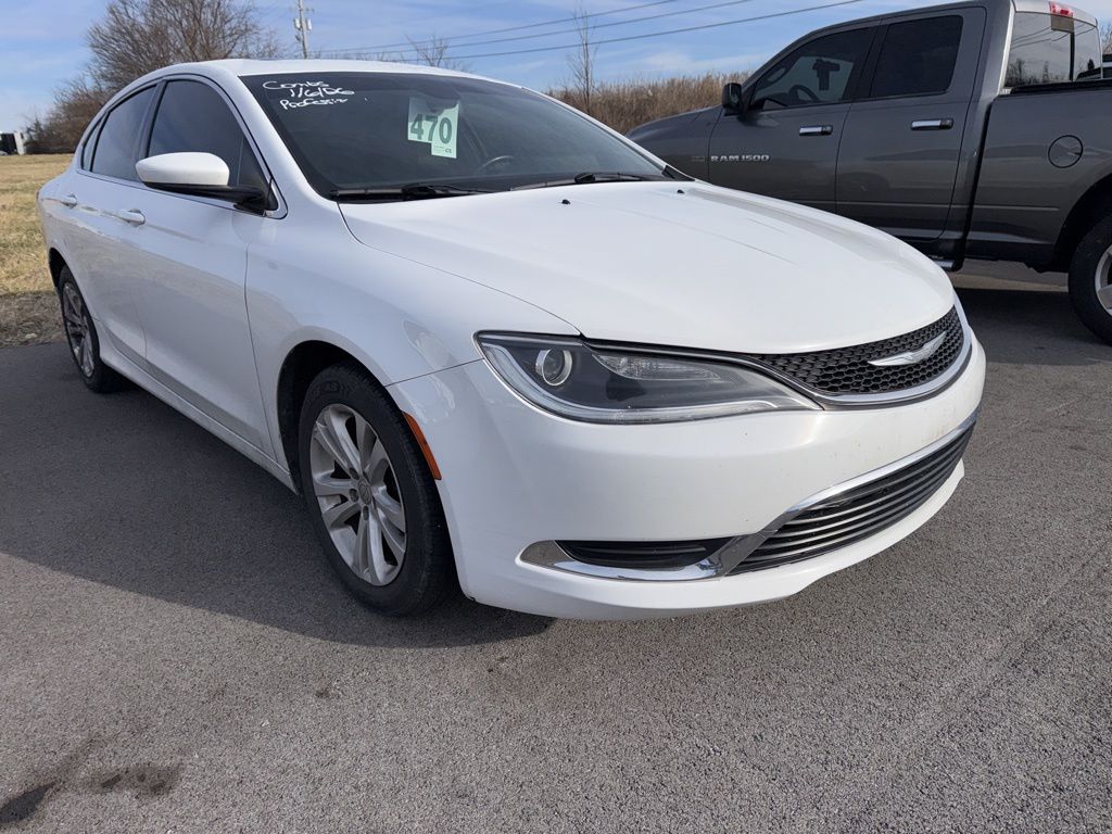 2016 Chrysler 200 Limited's photo