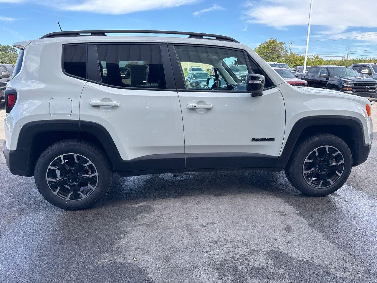 2023 Jeep Renegade Latitude photo 4