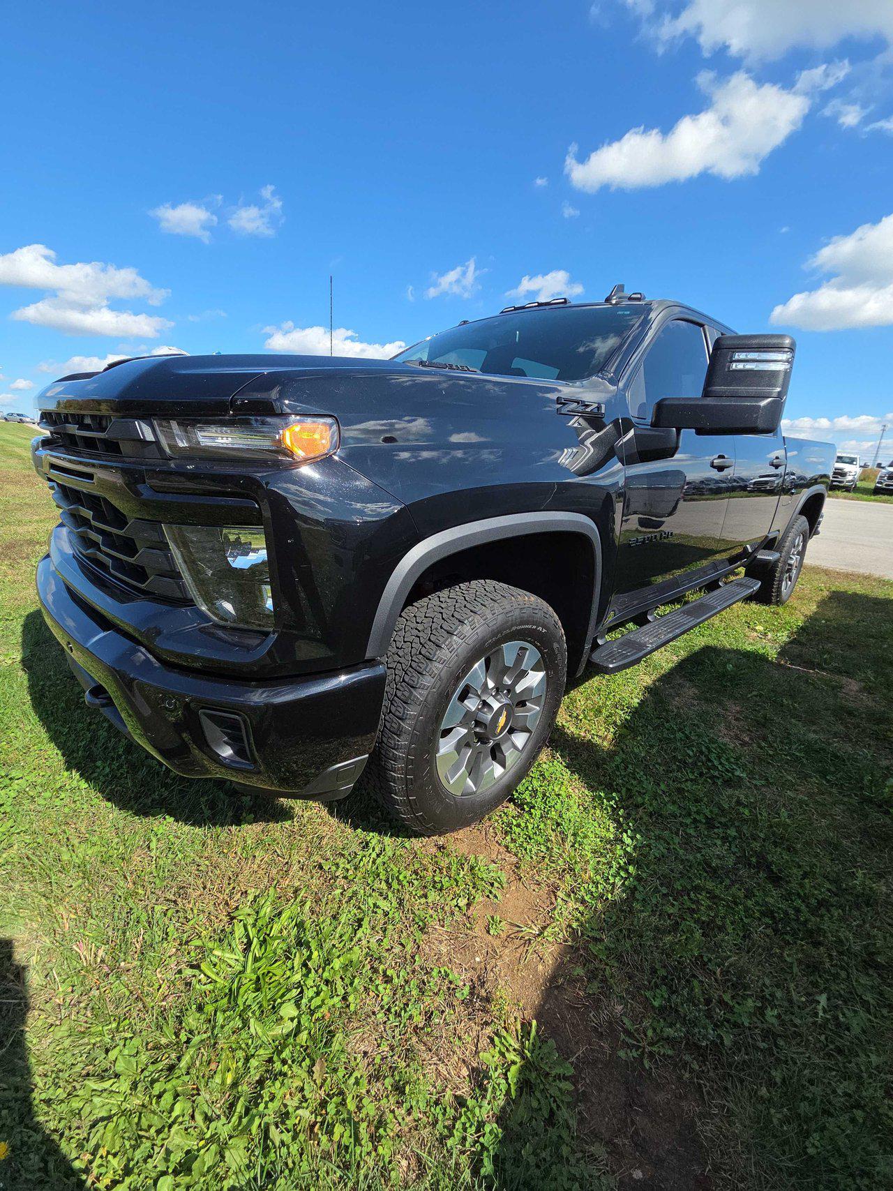 2025 Chevrolet Silverado 2500HD Custom's photo