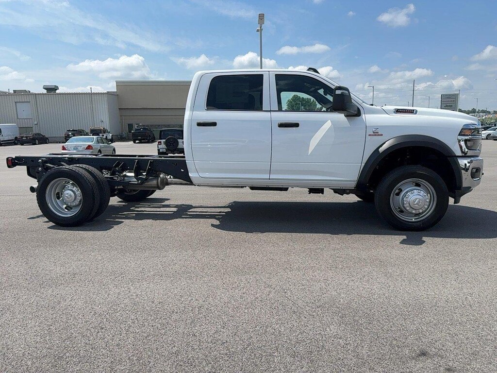 New 2025 Ram 4500 Chassis Cab 4500 TRADESMAN CHASSIS CREW CAB 4X4 60' CA Pickup