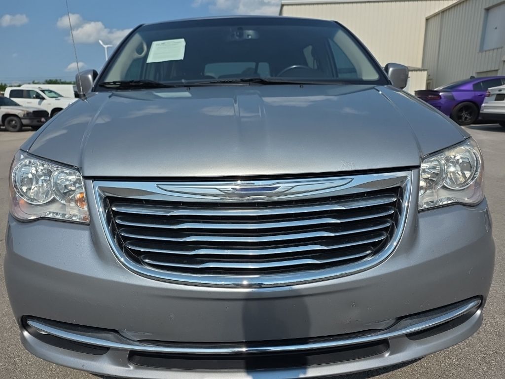 Used 2016 Chrysler Town & Country Touring with VIN 2C4RC1BG2GR147774 for sale in Richmond, KY