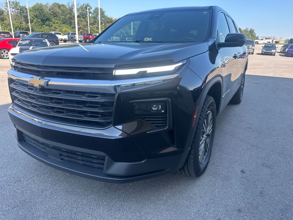 2024 Chevrolet Traverse LS