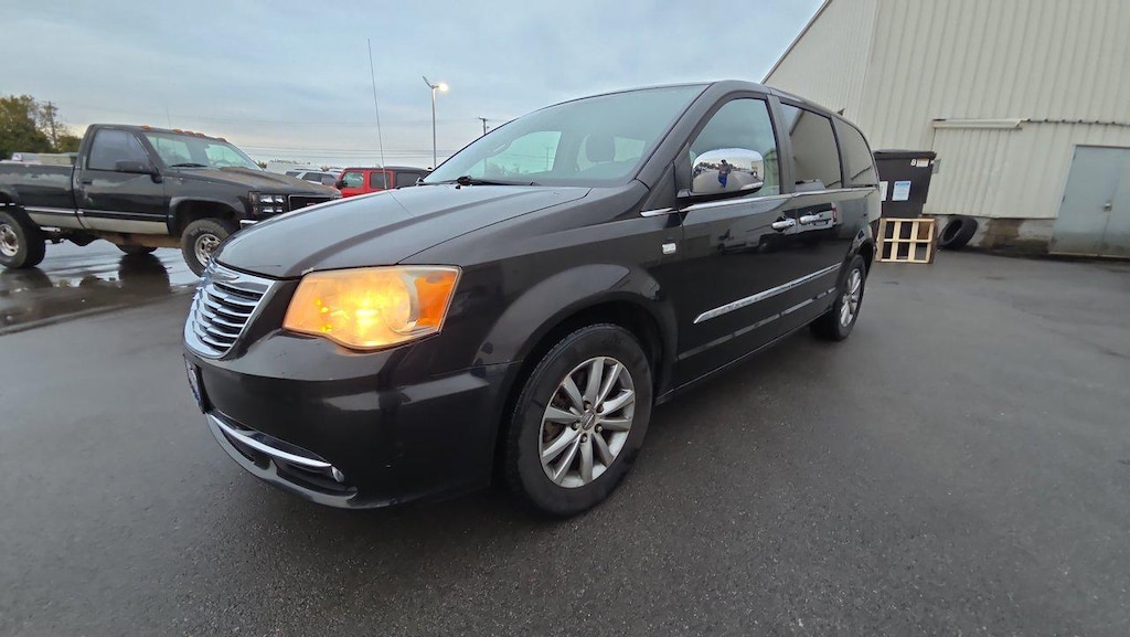 Used 2014 Chrysler Town & Country Touring-L Van