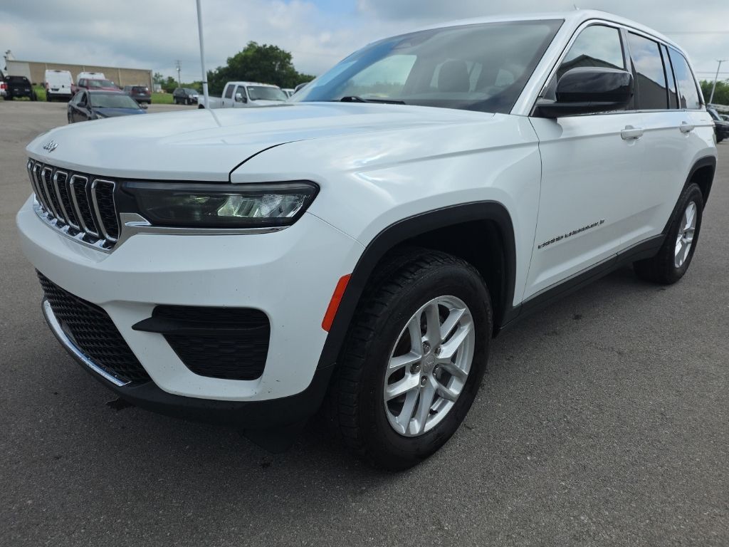 2022 Jeep Grand Cherokee Laredo SUV