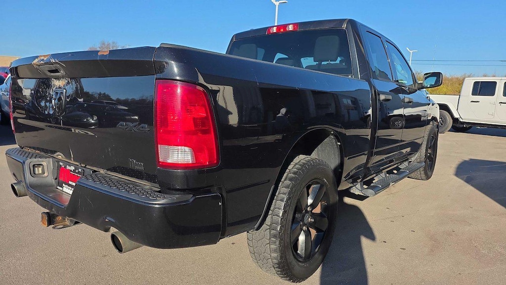 2017 Ram 1500 Express photo 2