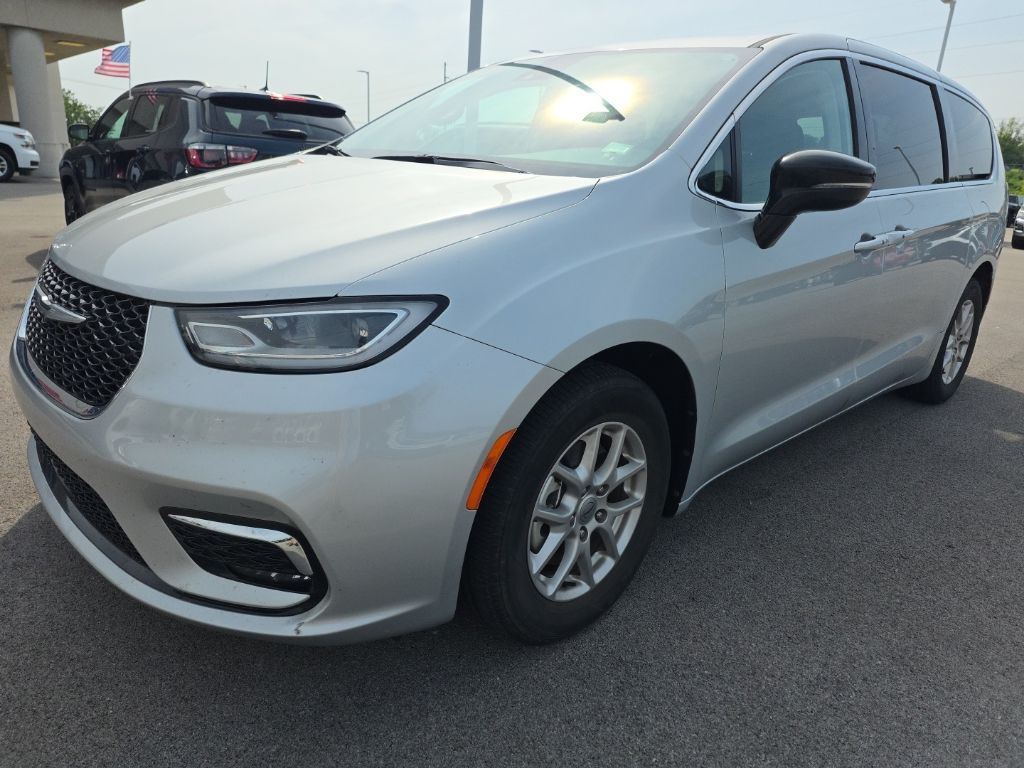 2024 Chrysler Pacifica