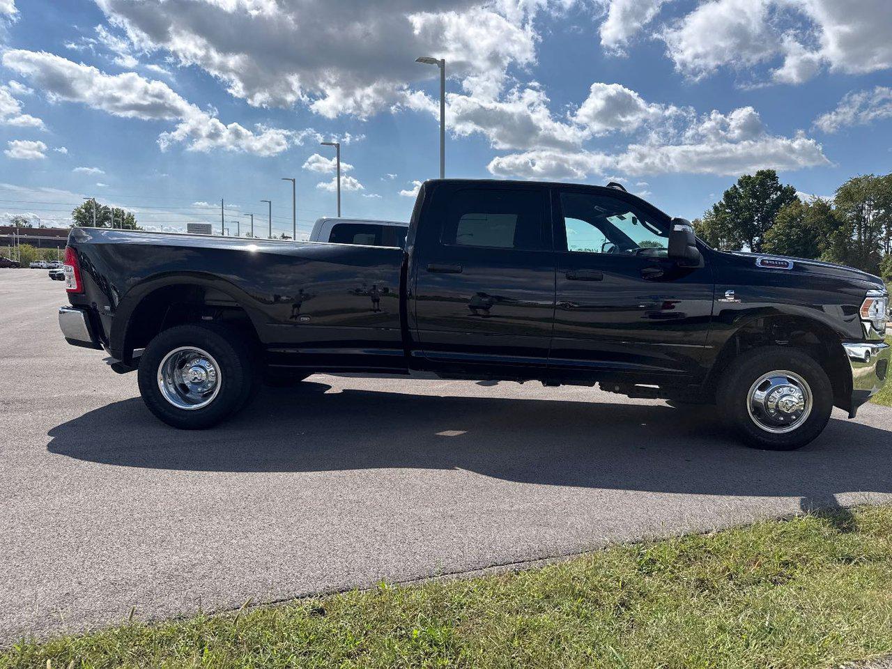 2024 Ram 3500 Tradesman photo 4