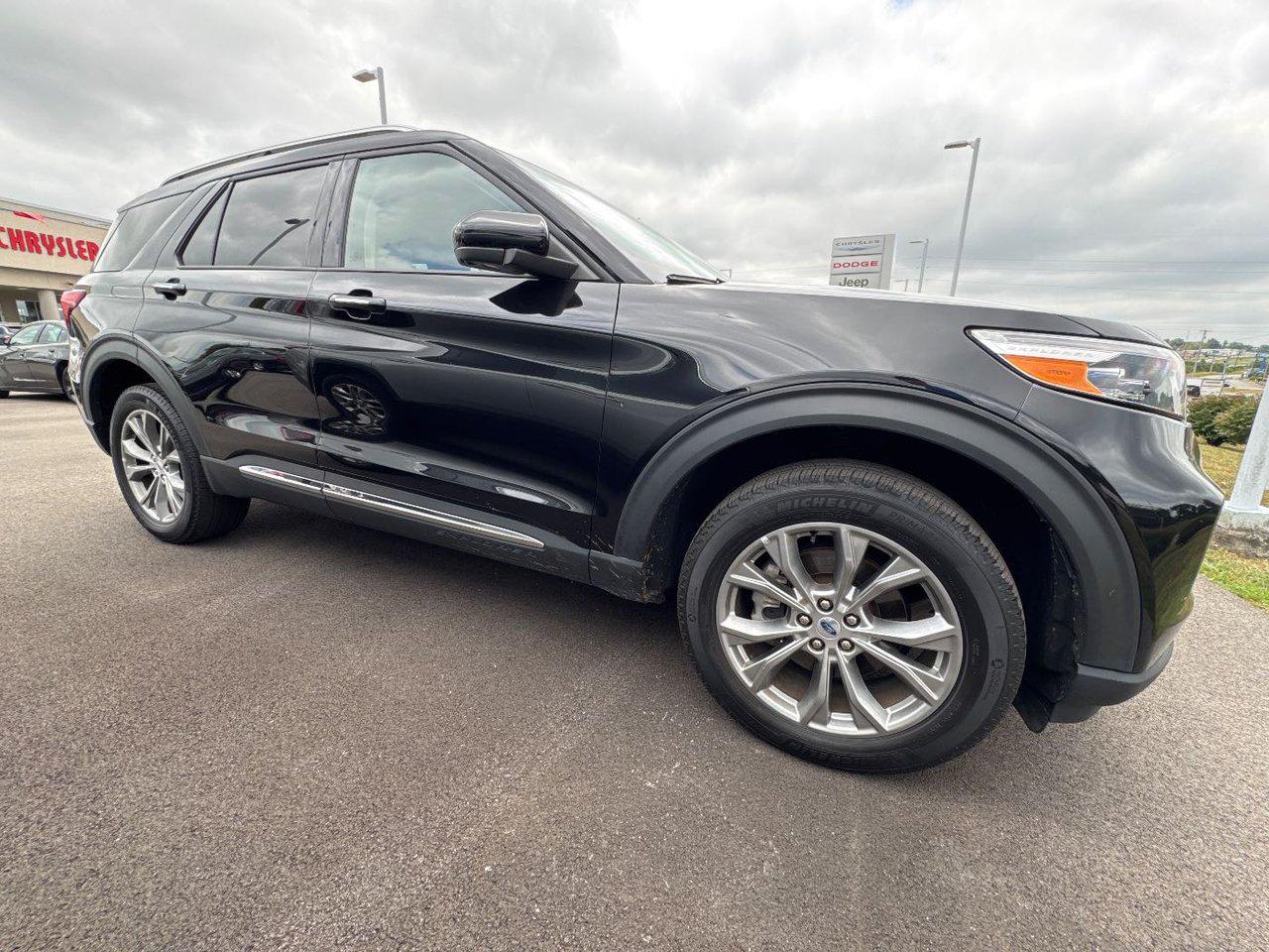 2023 Ford Explorer Limited photo 4
