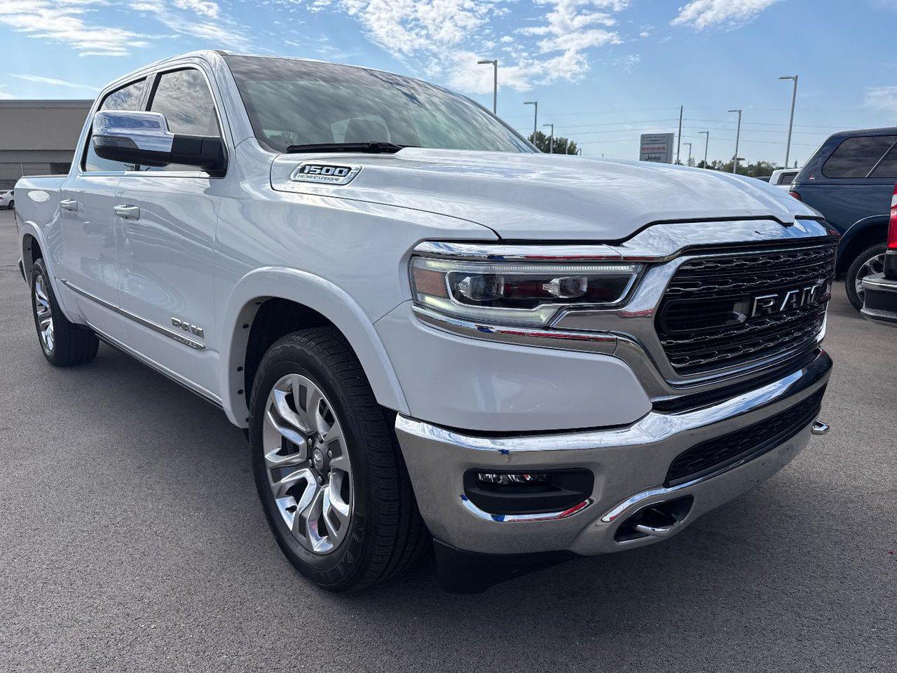 2023 Ram 1500 Limited photo 3