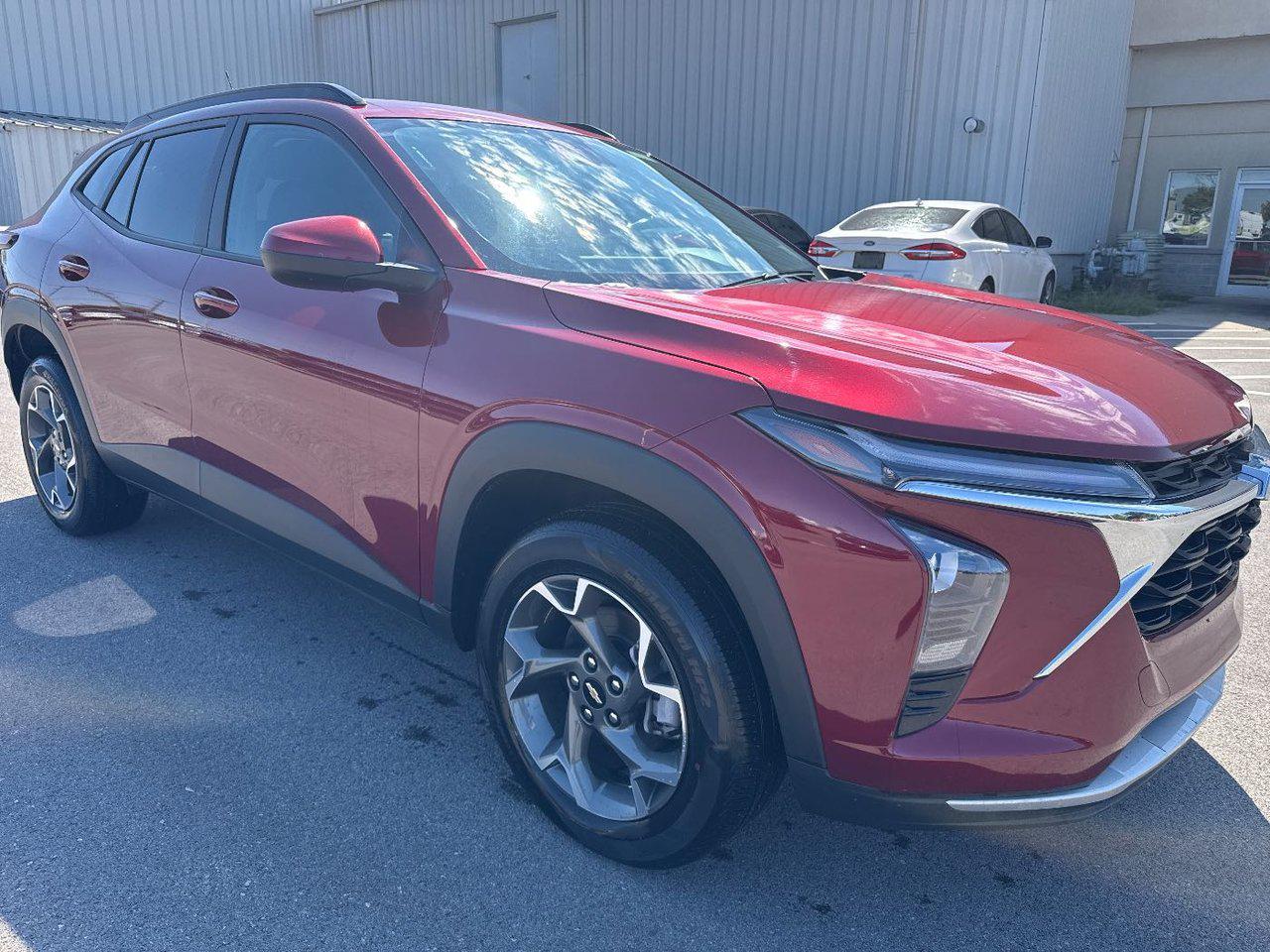 2024 Chevrolet Trax LT photo 3