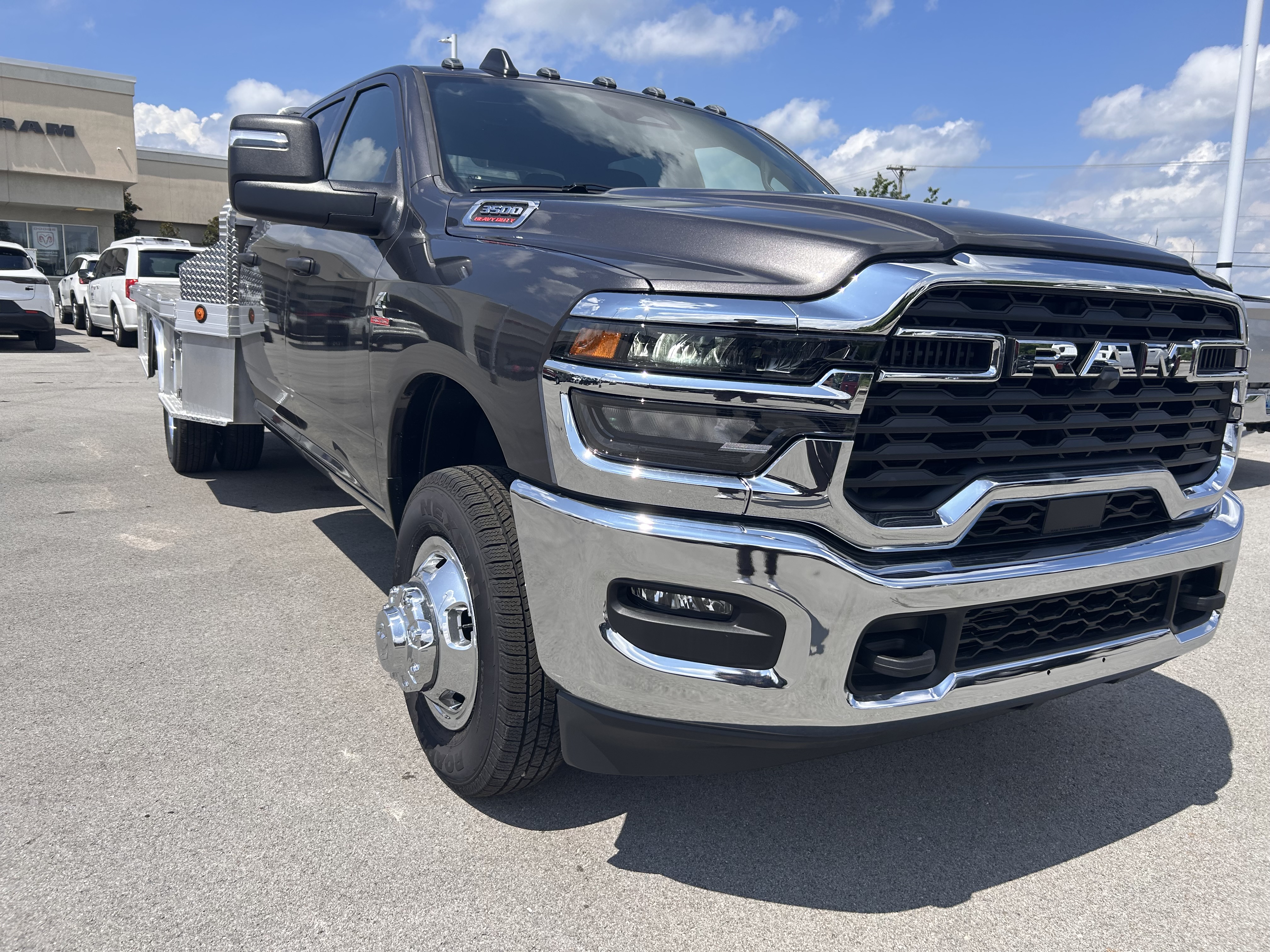 2026 Ram 3500 Chassis Cab TRADESMAN CREW   4X4 60' CA Pickup