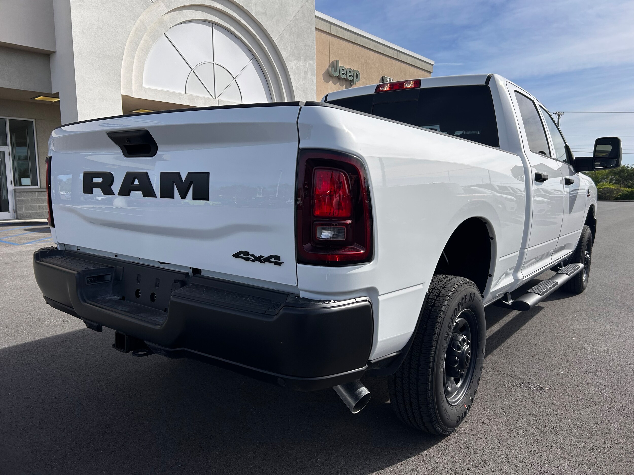 2025 Ram 2500 Tradesman photo 3