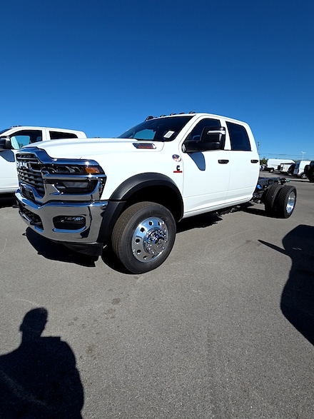 2026 Ram 4500 Chassis Cab TRADESMAN  CREW  4X4 60' CA Pickup